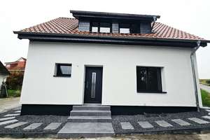 Modernisiertes Einfamilienhaus in Borgholzhausen – Stilvolles Wohnen mit Wohlfühlgarantie – Die vollständige Adresse der Immobilie erhältst du vom Anbieter., 33829 Borgholzhausen – Vorschaubild 2
