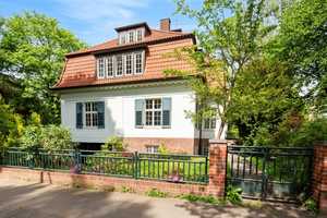 Hamburg Eppendorf | Traumhafte Stadtvilla mit sonnigem Garten direkt am Isebekkanal – Hamburg – Vorschaubild 2