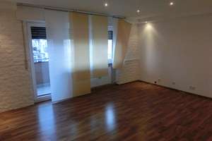Geräumige 2 ZKB mit Balkon und TG-Stellplatz!