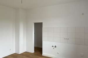 Erstbezug nach Einzelmodernisierung - Moderne 4-Zimmer-Wohnung sucht neue Bewohner – Rhönring 36, 64289 Darmstadt-Nord, Darmstadt – Vorschaubild 4