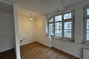 Helle großzügige Wohnung mit idealer Lage – Schmidtstedter Straße 28, 99084 Altstadt, Erfurt – Vorschaubild 2