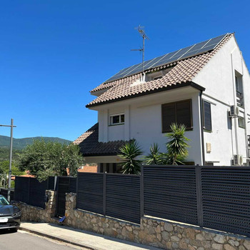 HAUS MIT TERRASSEN, GARTEN, POOLS UND FITNESSRAUM