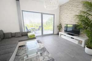 Arbeiten und Wohnen auf 2.700 m² – Gewerbeobjekt mit Wohnhaus, Halle und Garagen – Die vollständige Adresse der Immobilie erhältst du vom Anbieter., 92360 Mühlhausen – Vorschaubild 2