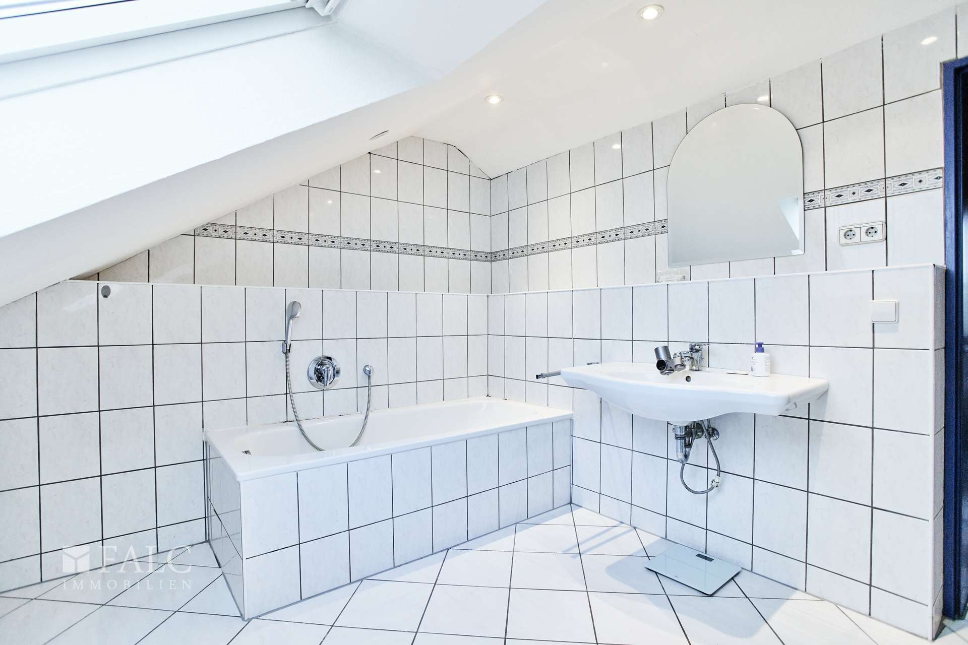 Immobilie in Coesfeld - Kapitalanleger aufgepasst! - Faktor 18,7! Lette Zweifamilienhaus - Bild 6