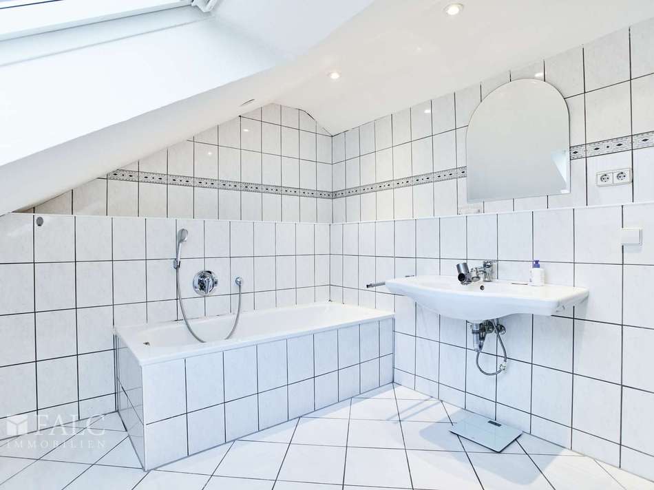 Badezimmer im Dachgeschoss