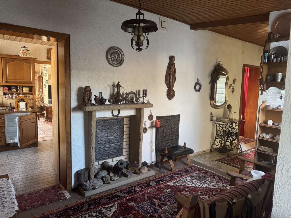 Immobilie in Hargesheim - PROVISIONSFREI!!! Geräumiges 7-Zimmer Einfamilienhaus in Hargesheim mit 178 m² Wohnfläche - Bild 2