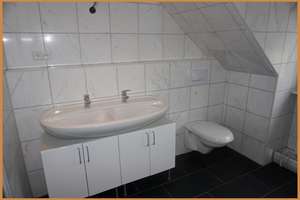 Wohnen mit Charme – 2-Zimmer-Dachgeschosswohnung mit Galerie in bester Wohnlage von Gengenbach! – Die vollständige Adresse der Immobilie erhältst du vom Anbieter., 77723 Gengenbach – Vorschaubild 17