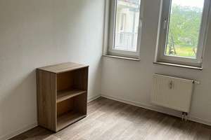 Frisch renovierte 2-Zimmer mit Dusche in beliebter Lage! TG mgl.! Teilmöbliert! – Olbernhauer Straße 16-18, 9125 Altchemnitz, Chemnitz – Vorschaubild 4
