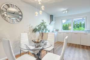 Modernes Reihenhaus, sofort bezugsfrei! – Die vollständige Adresse der Immobilie erhältst du vom Anbieter., 22399 Poppenbüttel, Hamburg – Vorschaubild 2