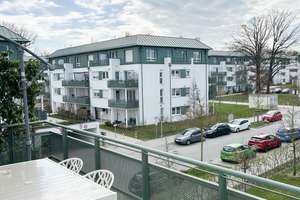 Charmante 2-Zimmer-Wohnung mit Balkon – günstige Provision & zum 01.08.26 verfügbar! – Die vollständige Adresse der Immobilie erhältst du vom Anbieter., 93053 Galgenberg, Regensburg – Vorschaubild 1