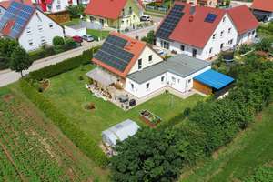 Freistehendes Einfamilienhaus in ruhiger Wohnsiedlung – Die vollständige Adresse der Immobilie erhältst du vom Anbieter., 91734 Mitteleschenbach – Vorschaubild 2