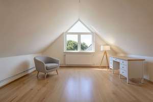Großzügige Maisonette-Endetagen-Wohnung mit Fahrstuhl + Dachterrasse + Küchenbalkon + TG-Stellplatz! – Die vollständige Adresse der Immobilie erhältst du vom Anbieter., 22459 Niendorf, Hamburg – Vorschaubild 16