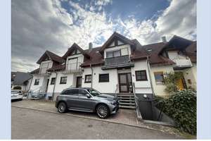 Attraktives 5-Zimmer-Reihenendhaus mit EBK, Partykeller und Garten in Gaggenau – Die vollständige Adresse der Immobilie erhältst du vom Anbieter., 76571 Gaggenau – Vorschaubild 1
