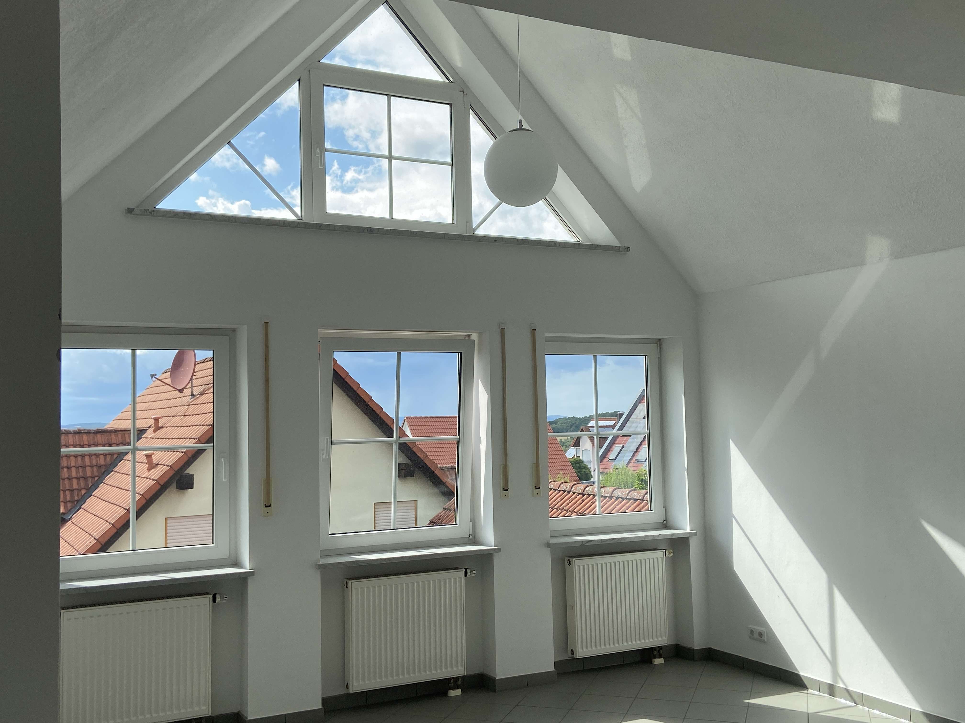 Immobilie in Eggolsheim - Gepflegtes Mehrfamilienhaus mit Ausblick in ruhiger Hanglage – - Bild 16