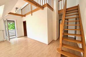 Charmante Galerie-Wohnung mit zusätzlichem Schlafzimmer und großem Balkon
