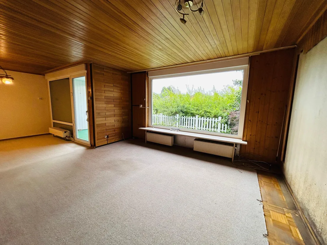 Idyllisch wohnen... Ihr Bungalow in grüner Ruhelage von Salzgitter- Bad – Wohnzimmer