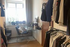 Zur Zwischenmiete: Schöne kleine 2,5-Zimmer-Wohnung, vollmöbliert mit EBK mitten in Ehrenfeld – Die vollständige Adresse der Immobilie erhältst du vom Anbieter., 50823 Ehrenfeld (Ortsteil), Köln – Vorschaubild 2