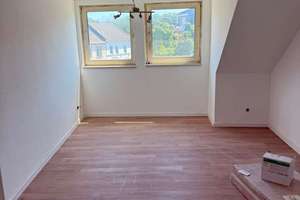 Frisch renovierte 3-Zimmer-Wohnung im Zentrum / Dachgeschoss / – 44145 Nordmarkt, Dortmund – Vorschaubild 5