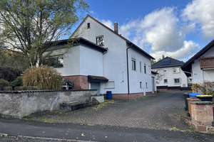 Haus mit LKW Doppelgarage – Die vollständige Adresse der Immobilie erhältst du vom Anbieter., 63636 Brachttal – Vorschaubild 3