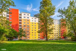 Wohnen am Hachinger Bach – großzügige 3-Zi.-Wohnung mit Westbalkon