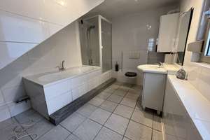 Schöne und vollständig renovierte 3-Raum-Hochparterre-Wohnung mit geh. Innenausstattung in Wuppertal – Friedrich-Ebert-Straße 170, 42117 Elberfeld West, Wuppertal – Vorschaubild 6