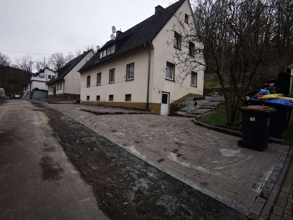 Immobilie in Freudenberg - Attraktive Kapitalanlage in Freudenberg, voll vermietete Renditeobjekte – 2 MFH mit 7 Wohnungen - Bild 2