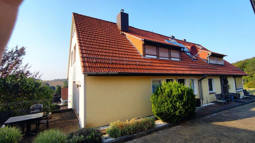 Immobilie in Nörten-Hardenberg - Tolles 2-3 Familienhaus mit tollem Ausblick zur Burg Hardenberg - Bild 3