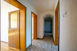 PROVISIONSFREI für den Erwerber!! 4-Zimmerwohnung mit Balkon in Remscheid-Honsberg – Die vollständige Adresse der Immobilie erhältst du vom Anbieter., 42857 Honsberg, Remscheid – Vorschaubild 2