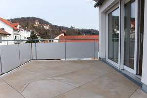 Moderne 2,5-Zimmer-DG-Wohnung mit großer Dachterrasse, Aufzug & Garage in Lörrach-Tumringen – Frohnbergstraße 13, 79539 Lörrach – Vorschaubild 9