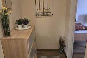Möbliertes City-Studio mit Loggia & Skylineblick in Frankfurt-Bockenheim – Die vollständige Adresse der Immobilie erhältst du vom Anbieter., 60486 Bockenheim, Frankfurt am Main – Vorschaubild 2