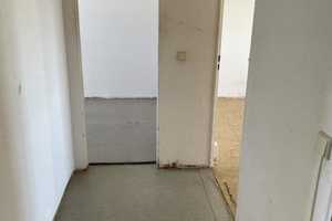 Unrenovierte 3-Raumwohnung im 5.OG - Selbstrenovierer erhalten zwei Monate mietfrei – Zum Schäferteich 3, 18147 Rostock – Vorschaubild 3