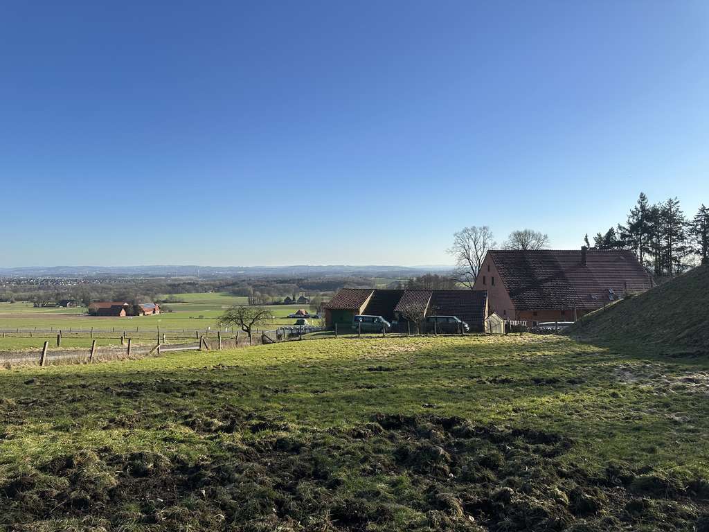 Immobilie in Hüllhorst - Großes Baugrundstück mit Fernsicht und genehmigten Neubauplänen im Außenbereich... - Bild 3