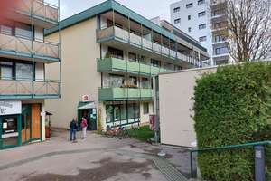 Gepflegte 3-Zimmer-Wohnung mit 2 Balkonen in München-Hadern