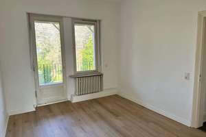 Thielenbruch: Einseitig angebaute großzügige Villa mit parkähnlichem Garten – Die vollständige Adresse der Immobilie erhältst du vom Anbieter., 51069 Holweide, Köln – Vorschaubild 12