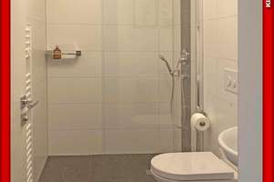 MODERNE UND LUXURIÖSE DREIZIMMERWOHNUNG MIT TERRASSE, GARTEN UND EIGENEM STELLPLATZ IN BONN-BEUEL – Die vollständige Adresse der Immobilie erhältst du vom Anbieter., 53229 Pützchen/Bechlinghoven, Bonn – Vorschaubild 7