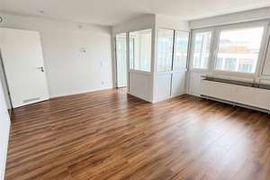 Großzügige 3,5-Zimmer Wohnung mit Wintergarten