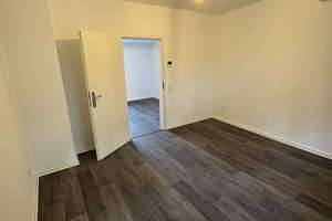 Frisch sanierte 2-Zimmer-Wohnung in Bochum zu vermieten! WE15 – Kassenberger Str. 169, 44879 Dahlhausen, Bochum – Vorschaubild 1