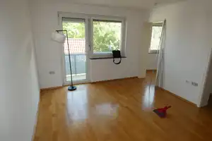 1,5 Wohnung, ideal für Studenten zur Selbstnutzung oder als Kapitalanlage – Leitershofer Str. 9, 86157 Augsburg – Vorschaubild 5