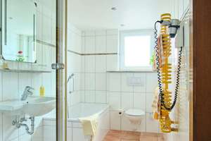 ***Großes, schönes Haus mit Blick auf die Schwarzwaldberge zu verkaufen*** – Die vollständige Adresse der Immobilie erhältst du vom Anbieter., 75337 Enzklösterle – Vorschaubild 20