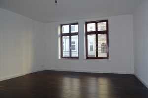 Geräumige 3-Raum-Wohnung zu vermieten - Hochparterre - Balkon - Parkett - – Helmstedter Str. 3, 39112 Magdeburg – Vorschaubild 1