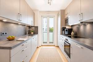 Familienfreundliche 3-Zimmer-Wohnung – EBK, 2 Bäder und Süd-West-Loggia – Paula-Hahn-Weinheimer-Weg 11, 80997 Allach, München – Vorschaubild 4