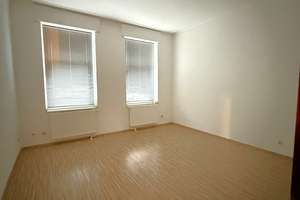Tolle, helle 3-Zimmer-Altbauwohnung im EG  in Wanheimerort!