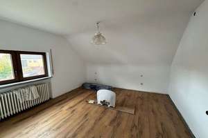 Zweifamilienhaus mit 2 Garagen und Stellplatz in zentraler Ortslage – Die vollständige Adresse der Immobilie erhältst du vom Anbieter., 55776 Ruschberg – Vorschaubild 7