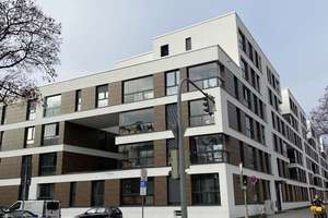 Stilvolle 3-Zimmer-Hochparterre-Wohnung mit Loggia