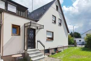 Charmante Doppelhaushälfte mit Garten, Werkstatt & Garage in Augsburg-Göggingen – Die vollständige Adresse der Immobilie erhältst du vom Anbieter., 86199 Göggingen-Nordwest, Augsburg – Vorschaubild 3