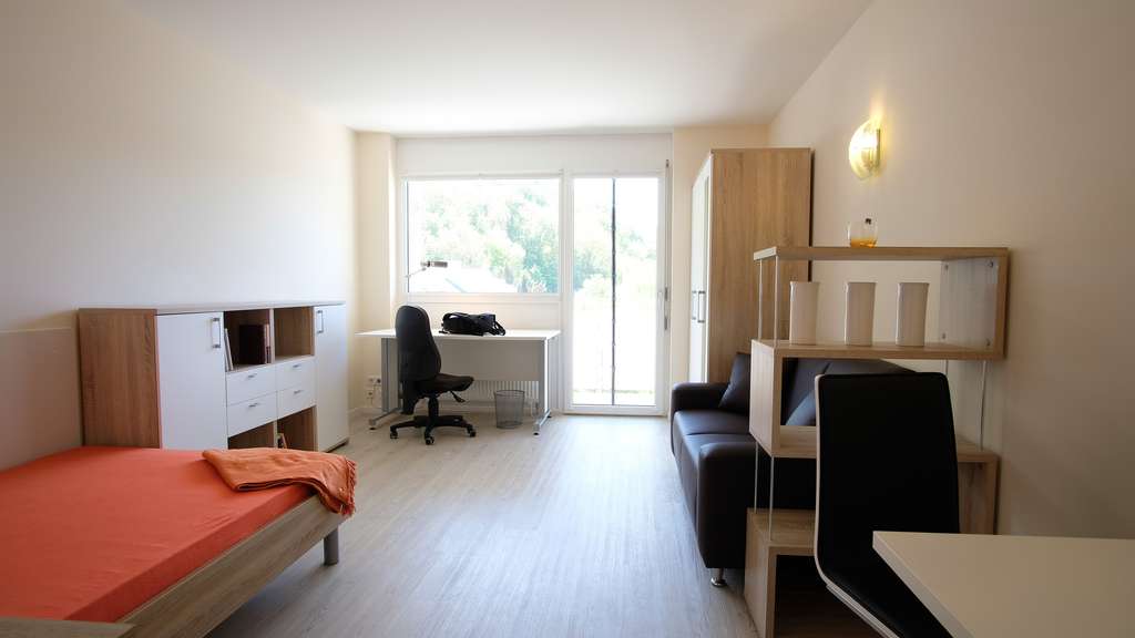 Immobilie in Landshut - Vollmöbliertes Studentenapartment mit Süd-Balkon - Bild 2