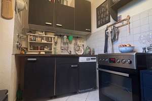 Gemütliche 2-Zimmer mit Balkon,
Parkett, SP und Wanne in beliebter Lage!* EBK mgl. – Anton-Graff-Straße 11, 1309 Striesen-Süd, Dresden – Vorschaubild 2