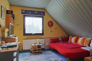 Familienidylle mit Wellnessbereich an der Grenze von Buckow und Lichtenrade – Die vollständige Adresse der Immobilie erhältst du vom Anbieter., 12349 Buckow, Berlin – Vorschaubild 7