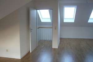 HANNOVER- BEMERODE,   gemütliches Klinker Haus im Holland  Stil,  4 Zi,  Garten, Stellplatz von pr.  – Die vollständige Adresse der Immobilie erhältst du vom Anbieter., 30539 Bemerode, Hannover – Vorschaubild 18