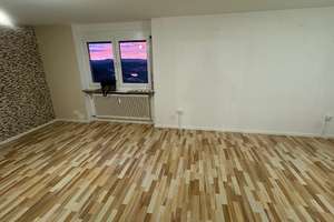 Preisgünstige und großzügige 4,5-Zimmer-Wohnung – Wallensteinstr. 37, 70437 Freiberg, Stuttgart – Vorschaubild 2